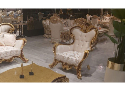 Luxurious Classic r wing chair in white and gold baroque design