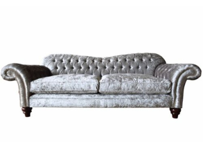 Luxurious Classic s Chesterfield sofa with three seats in gray