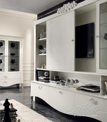 Luxury Shop Window Display Case Vitrines Glass Wardrobe Style Italy Modern Design Wood